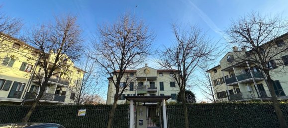 Apartamento de 2 habitaciónes en Tradate, Italy No. 11556 32