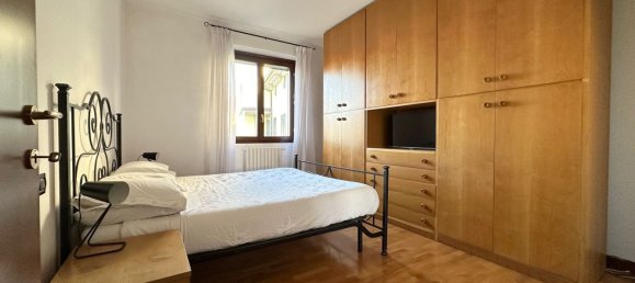 Apartamento de 2 habitaciónes en Tradate, Italy No. 11556 6
