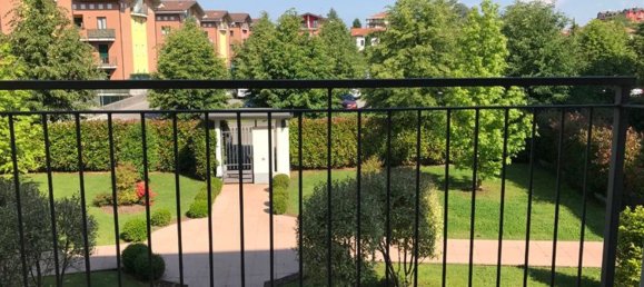 Apartamento de 2 habitaciónes en Tradate, Italy No. 11556 33