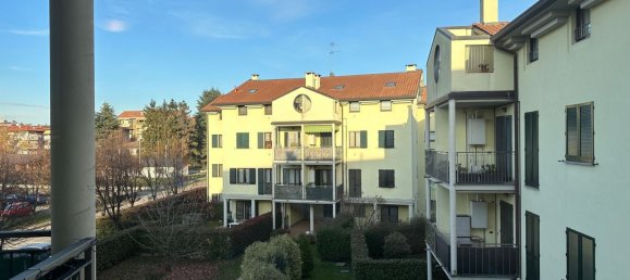 Apartamento de 2 habitaciónes en Tradate, Italy No. 11556 41