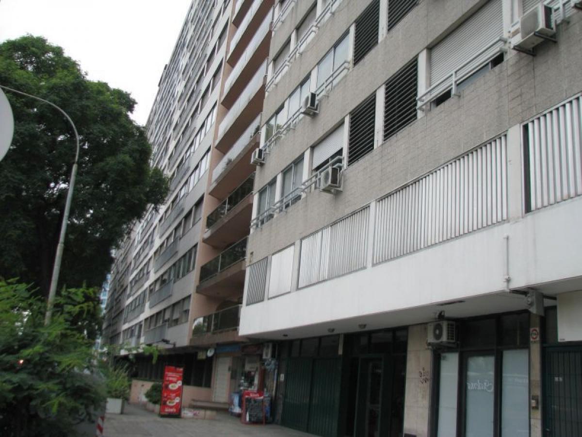 Casa de 2 dormitorios en Montevideo, Uruguay No. 1032