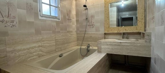 4 bedrooms House in Bievres, France No. 44440 10