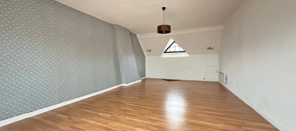 4 bedrooms House in Bievres, France No. 44440 14