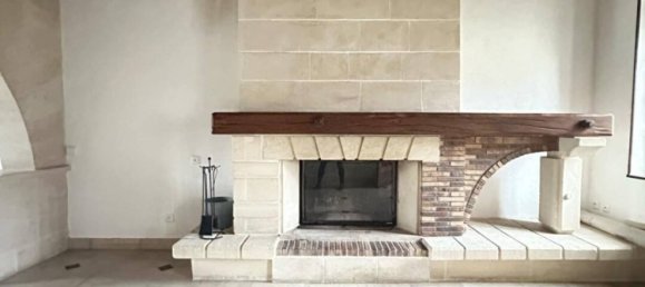 4 bedrooms House in Bievres, France No. 44440 5