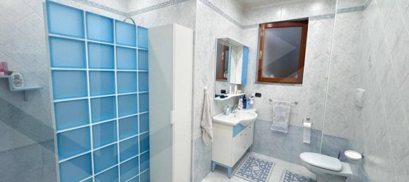 5 rooms Apartment in Noicattaro, Italy No. 30486 9