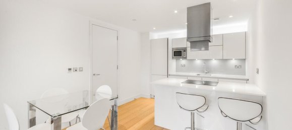 1 bedroom Apartment in London, United Kingdom No. 8259 2