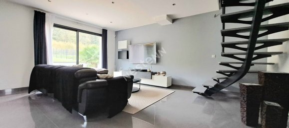 4 Schlafzimmer Haus in Luzarches, France, Nr. 162603 3