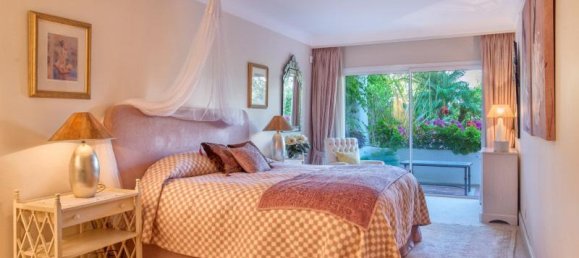 4 bedrooms Apartment in Marbella, Spain No. 102210 11