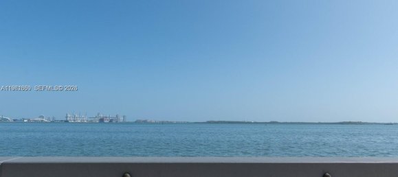 39.48 m² propiedad comercial en alquiler en Miami, Miami-Dade, Florida, USA № 614320 3