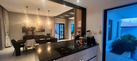 4 bedrooms Villa in Hua Hin, Thailand No. 26379 8