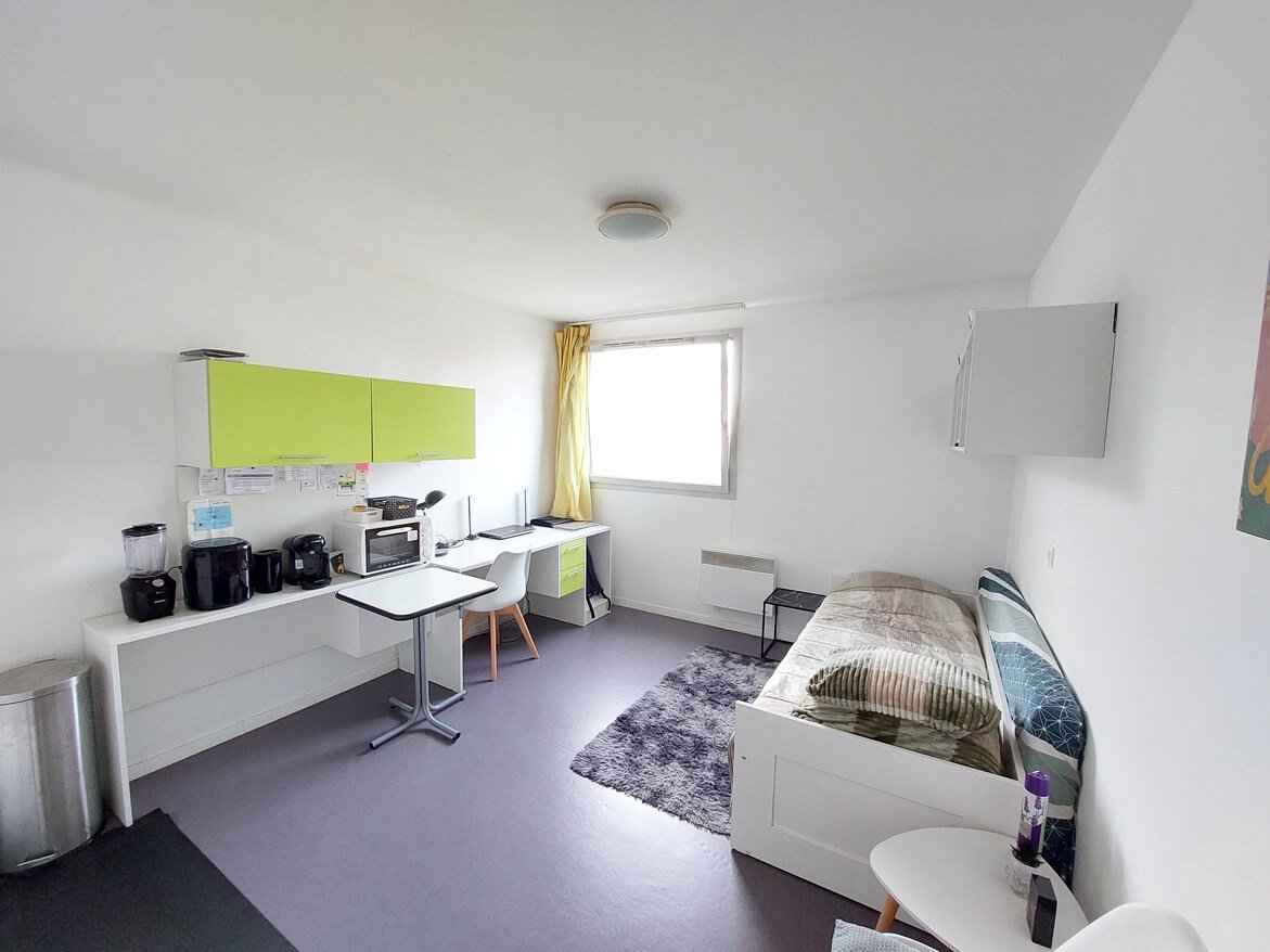 Студия в Валансьен, Франция № 94576