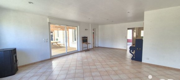 5 bedrooms House in Flize, France No. 257328 16