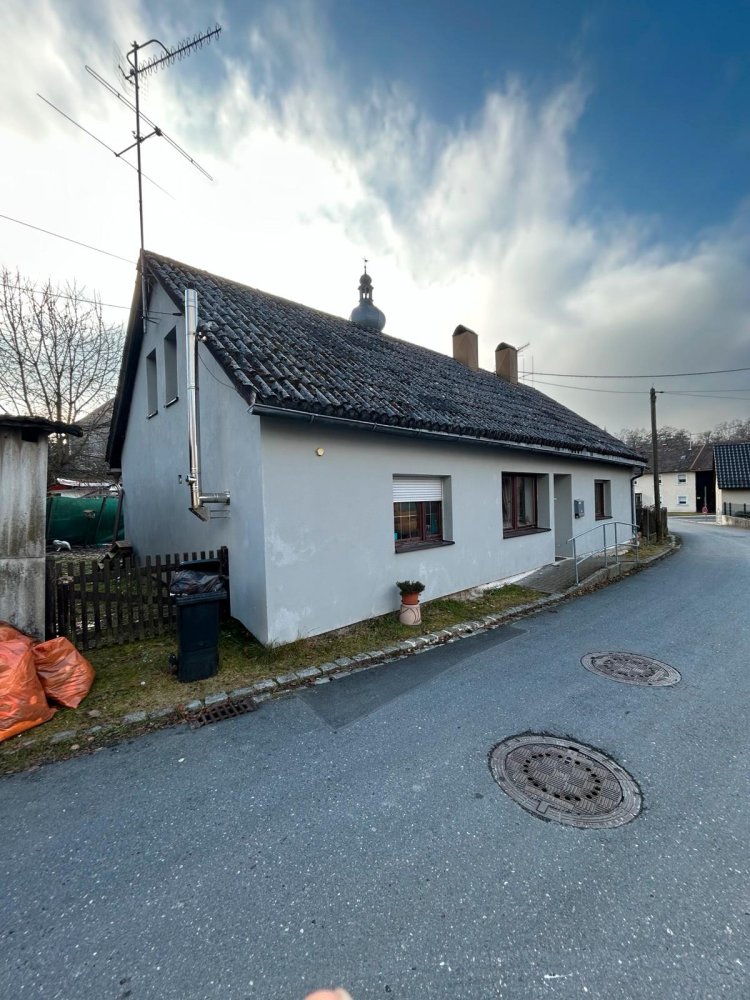 5 rooms House in Tirschenreuth, Germany No. 219076