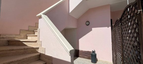 Квартира с 2 спальнями в Ugento, Италия № 354022 6