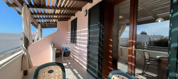 Квартира с 2 спальнями в Ugento, Италия № 354022 7