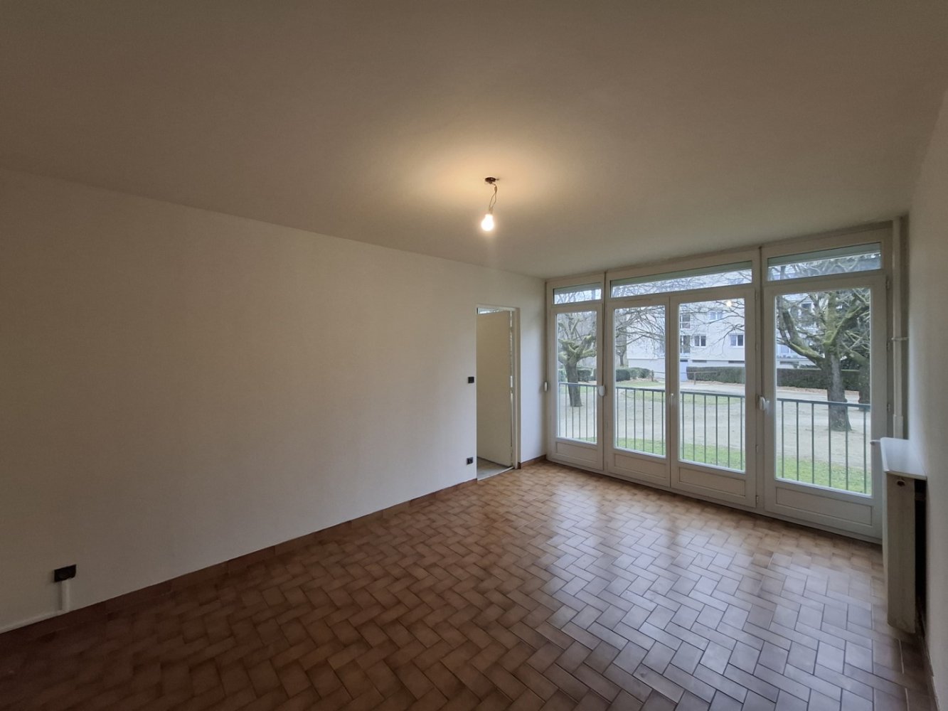 2 bedrooms Apartment in Chevigny-Saint-Sauveur, France No. 205919