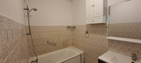 2 bedrooms Apartment in Chevigny-Saint-Sauveur, France No. 205919 10