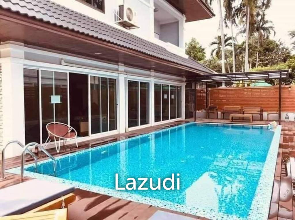 5 bedrooms Villa in Bang Lamung, Thailand No. 17890