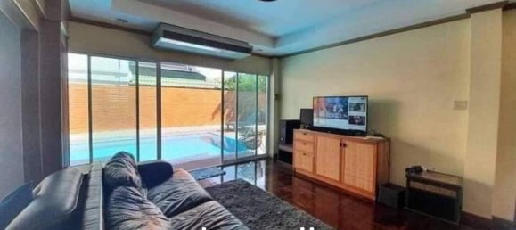 5 bedrooms Villa in Bang Lamung, Thailand No. 17890 3