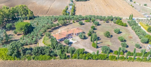 8 bedrooms House in Montalto di Castro, Italy No. 306634 3