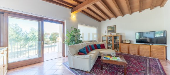 8 bedrooms House in Montalto di Castro, Italy No. 306634 35