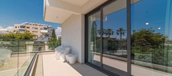 2 bedrooms Apartment in Agios Georgios, Cyprus No. 4437 5