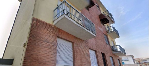 Apartamento T3 em Trino, Italy N.º 381615 9