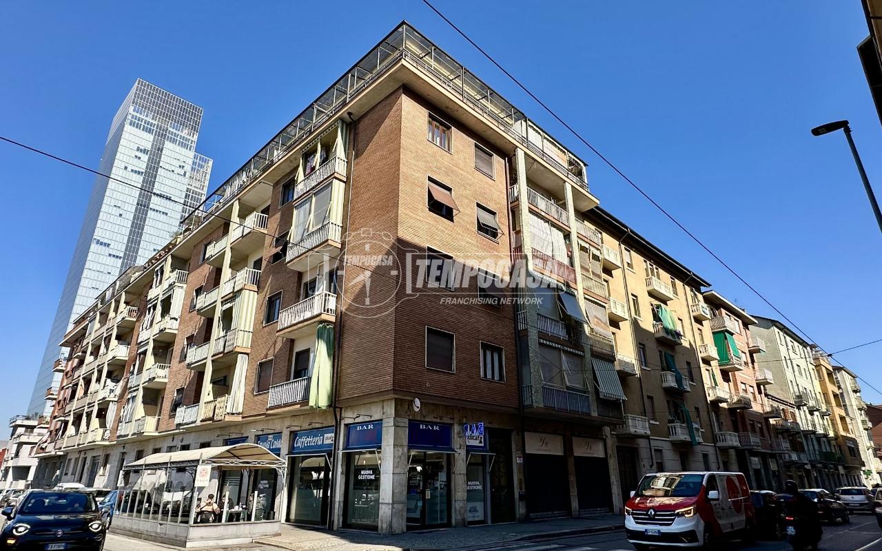 2-salle Appartement à Turin, Italy No. 26366