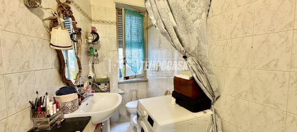 2-salle Appartement à Turin, Italy No. 26366 12