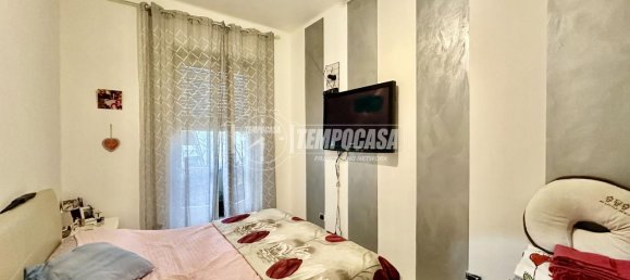 2-salle Appartement à Turin, Italy No. 26366 9