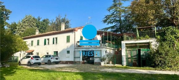 Casa de 11 habitaciónes en Pesaro, Italy No. 79337 3