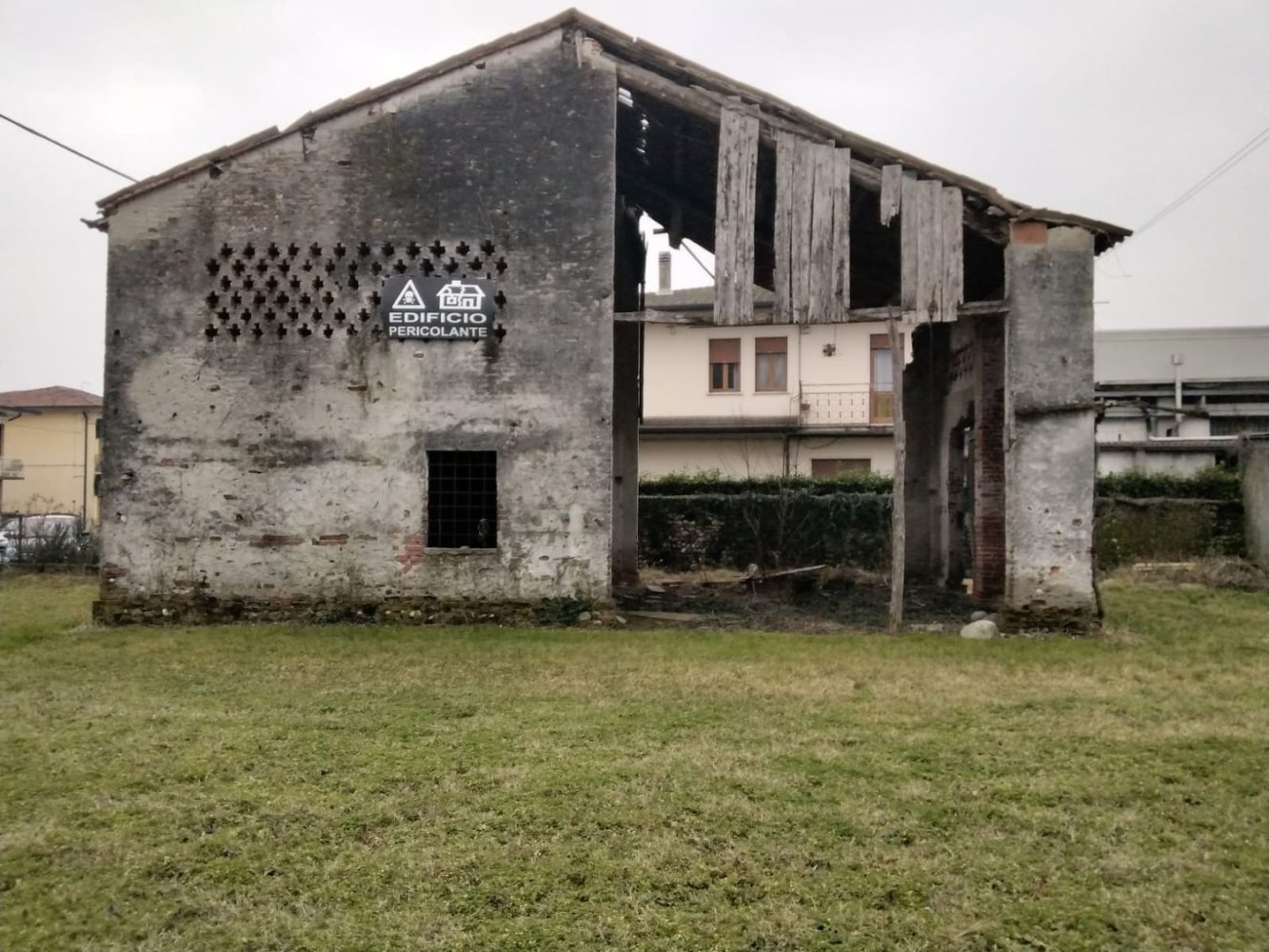 645m² Commercial property in Pozzoleone, Italy No. 255799