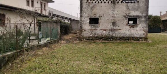 645m² Commercial property in Pozzoleone, Italy No. 255799 2