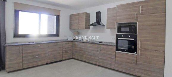 2 bedrooms Apartment in San Gwann, Malta No. 4517 3