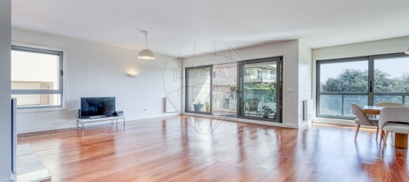 4 bedrooms Apartment in Porto, Portugal No. 111905 9