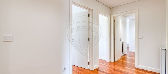 4 bedrooms Apartment in Porto, Portugal No. 111905 17