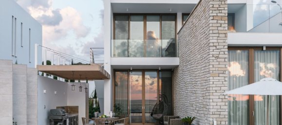 4 bedrooms Villa in Pegeia, Cyprus No. 3830 10