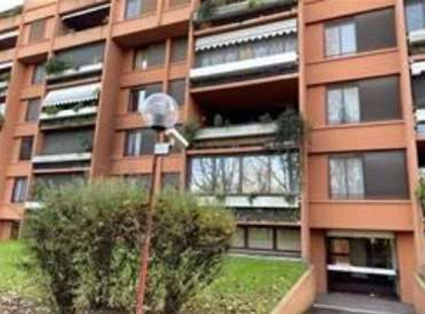 3 rooms Apartment in Basiglio, Italy No. 1948