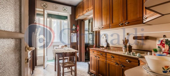 3 rooms Apartment in Milan, Italy No. 338158 8