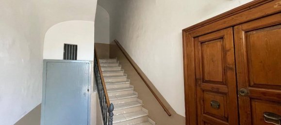 4 rooms Apartment in Fontecchio, Italy No. 159960 10