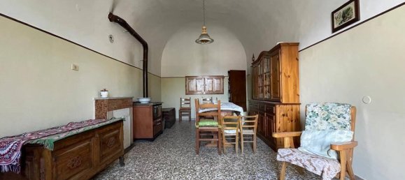 4 rooms Apartment in Fontecchio, Italy No. 159960 4