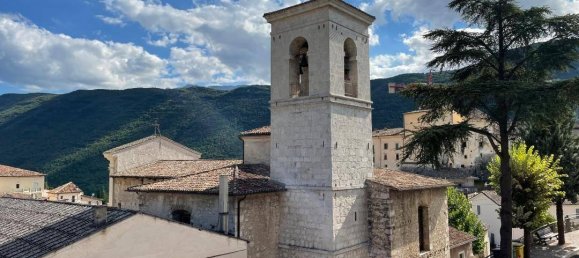 4 rooms Apartment in Fontecchio, Italy No. 159960 11