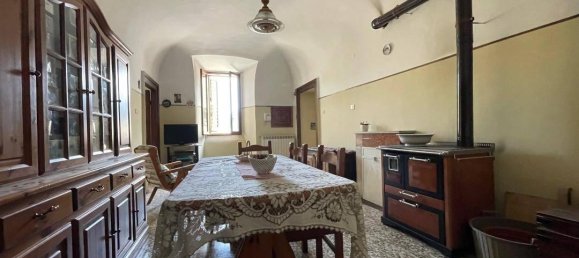 4 rooms Apartment in Fontecchio, Italy No. 159960 3