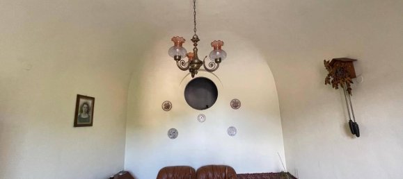 4 rooms Apartment in Fontecchio, Italy No. 159960 9