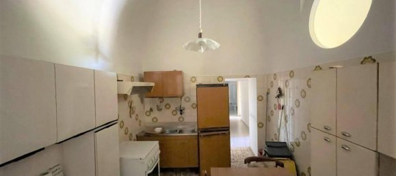 4 rooms Apartment in Fontecchio, Italy No. 159960 5