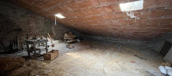 4 rooms Apartment in Fontecchio, Italy No. 159960 13