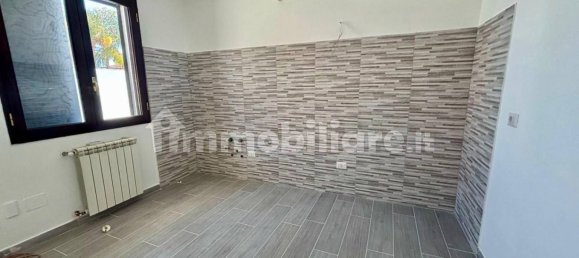 2 bedrooms Villa in Ardea, Italy No. 68349 4