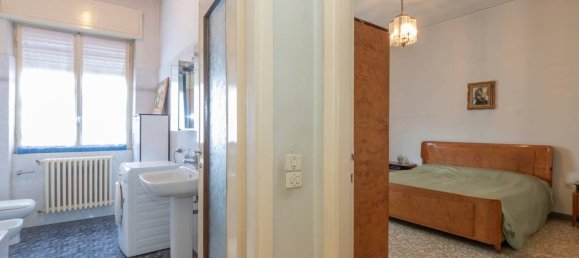 5 bedrooms Villa in Legnano, Italy No. 355764 15