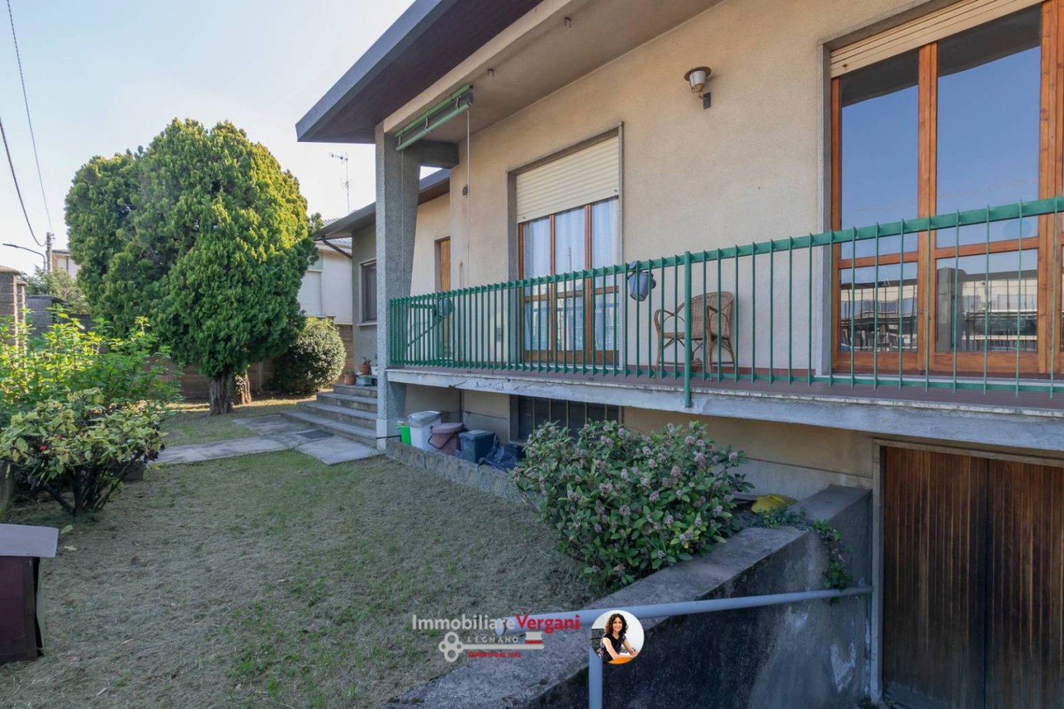 5 bedrooms Villa in Legnano, Italy No. 355764