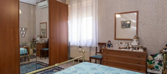 5 bedrooms Villa in Legnano, Italy No. 355764 28